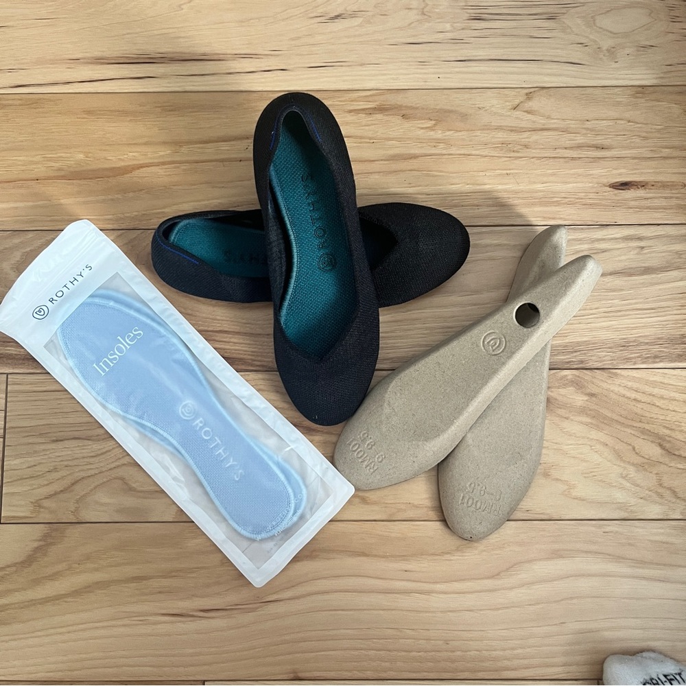 Rothy’s Black Round Toed Flats size women’s 9